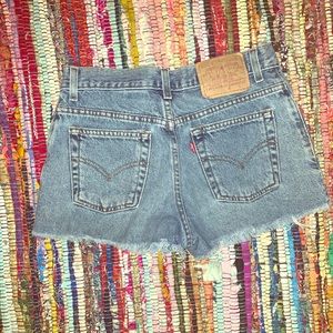 Vintage Levi’s cut off shorts